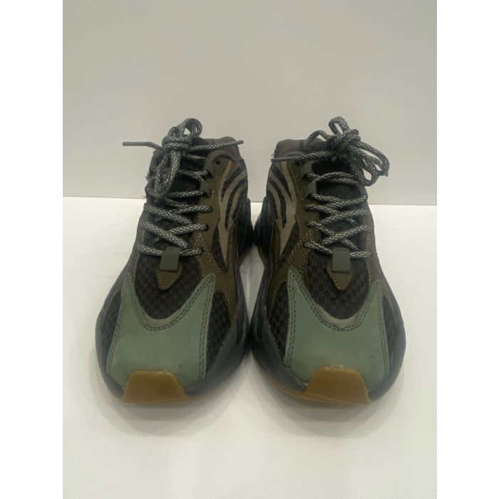 Adidas Yeezy Boost 700 V2 Geode Grey / Brown Shoes Size Mens 9.5 US