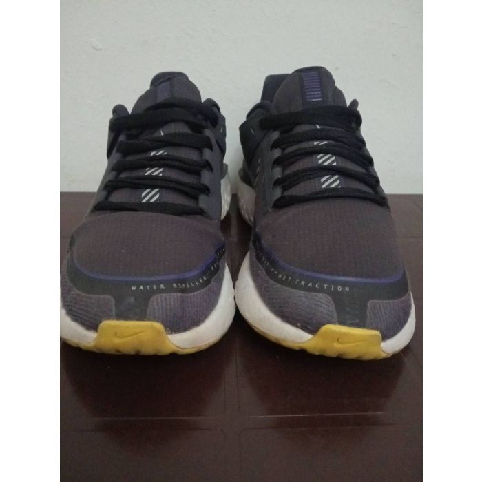 Nike Legend React 2 Shield