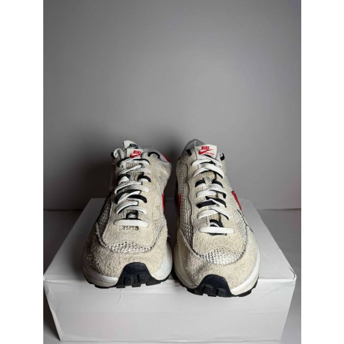 Nike Daybreak Type Sail University Red