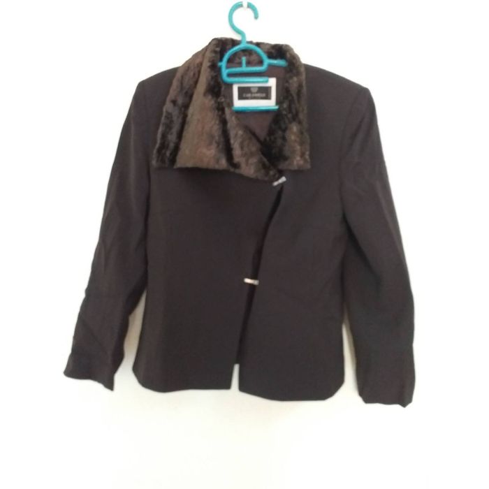 Caramelo Women's Fitted Jacket with Faux Fur Collar