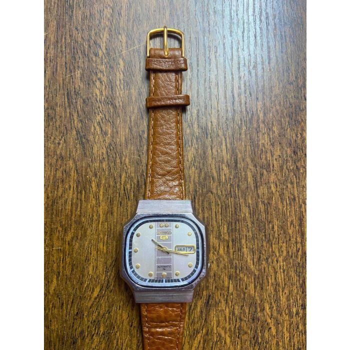 Vintage Seiko 5 Automatic Watch