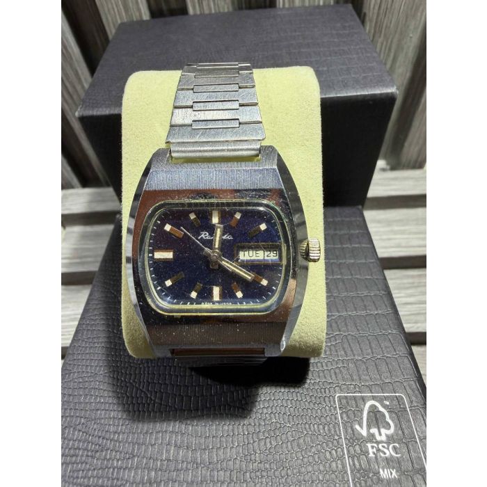 Raketa Soviet USSR Manual Wind Day-Date Watch