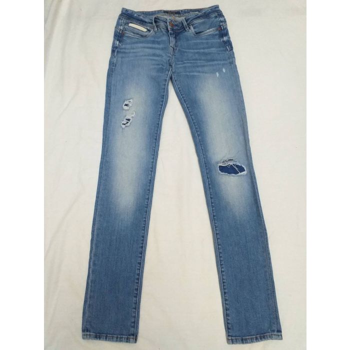 Women's Distressed Slim Fit Jeans