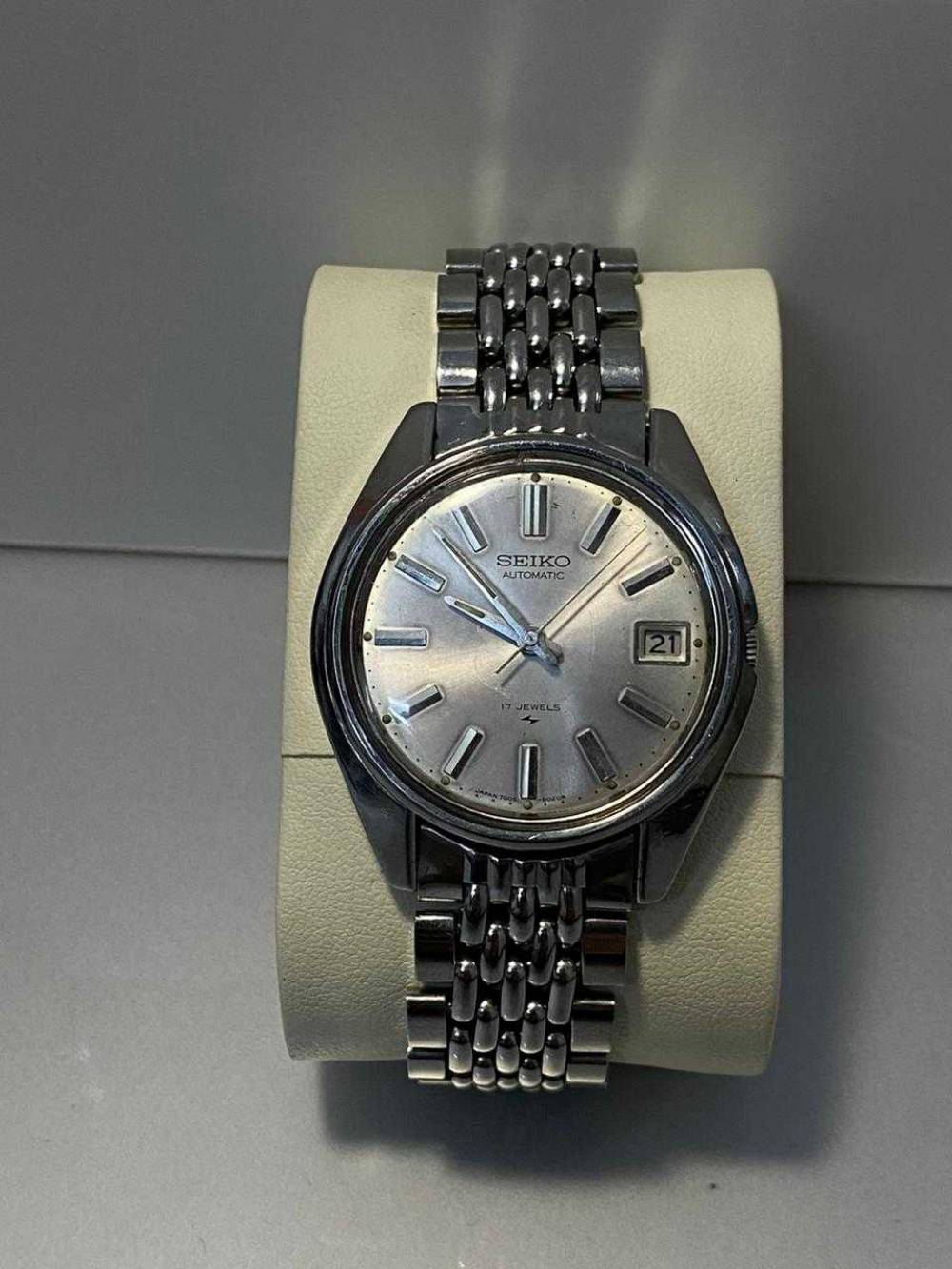 Vintage Seiko 7005 Automatic 17 Jewels Date Watch