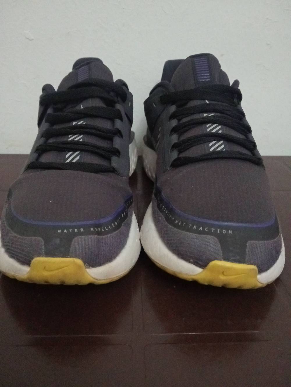 Nike Legend React 2 Shield