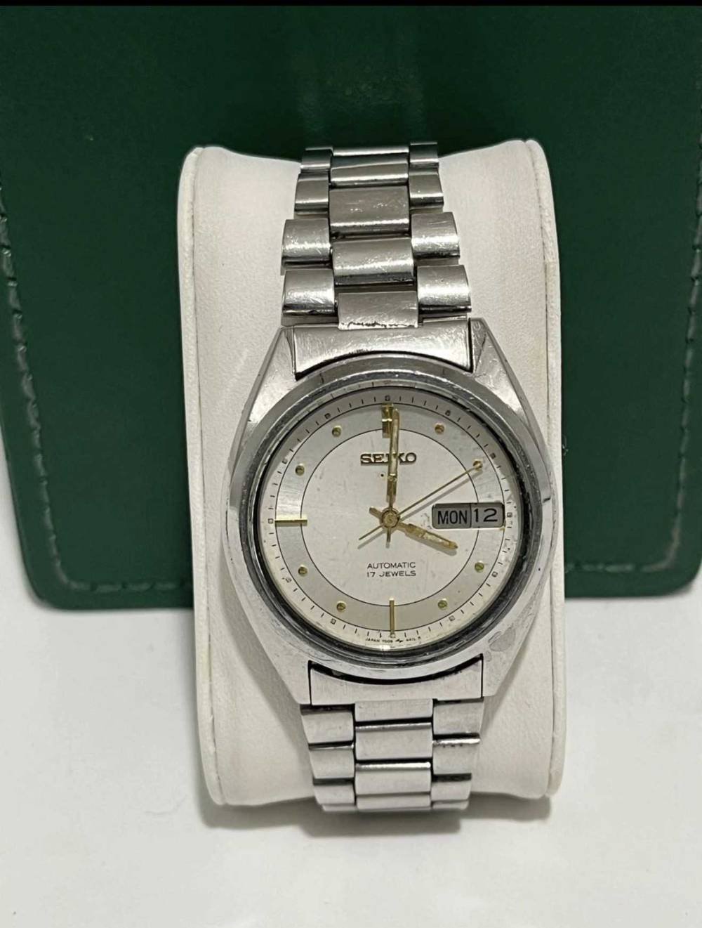Vintage Seiko 5 Automatic Day-Date Men's Watch