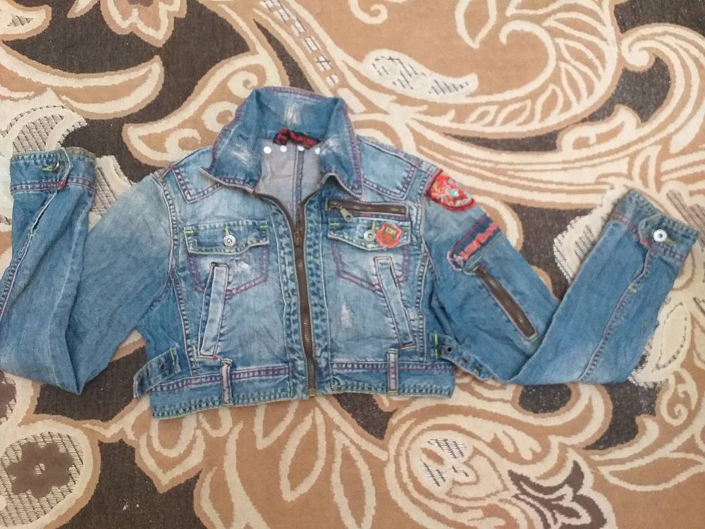 YO backSTAR YTWO ENQUIRED Lost Imperial Princess Cropped Embellished Denim Jacket