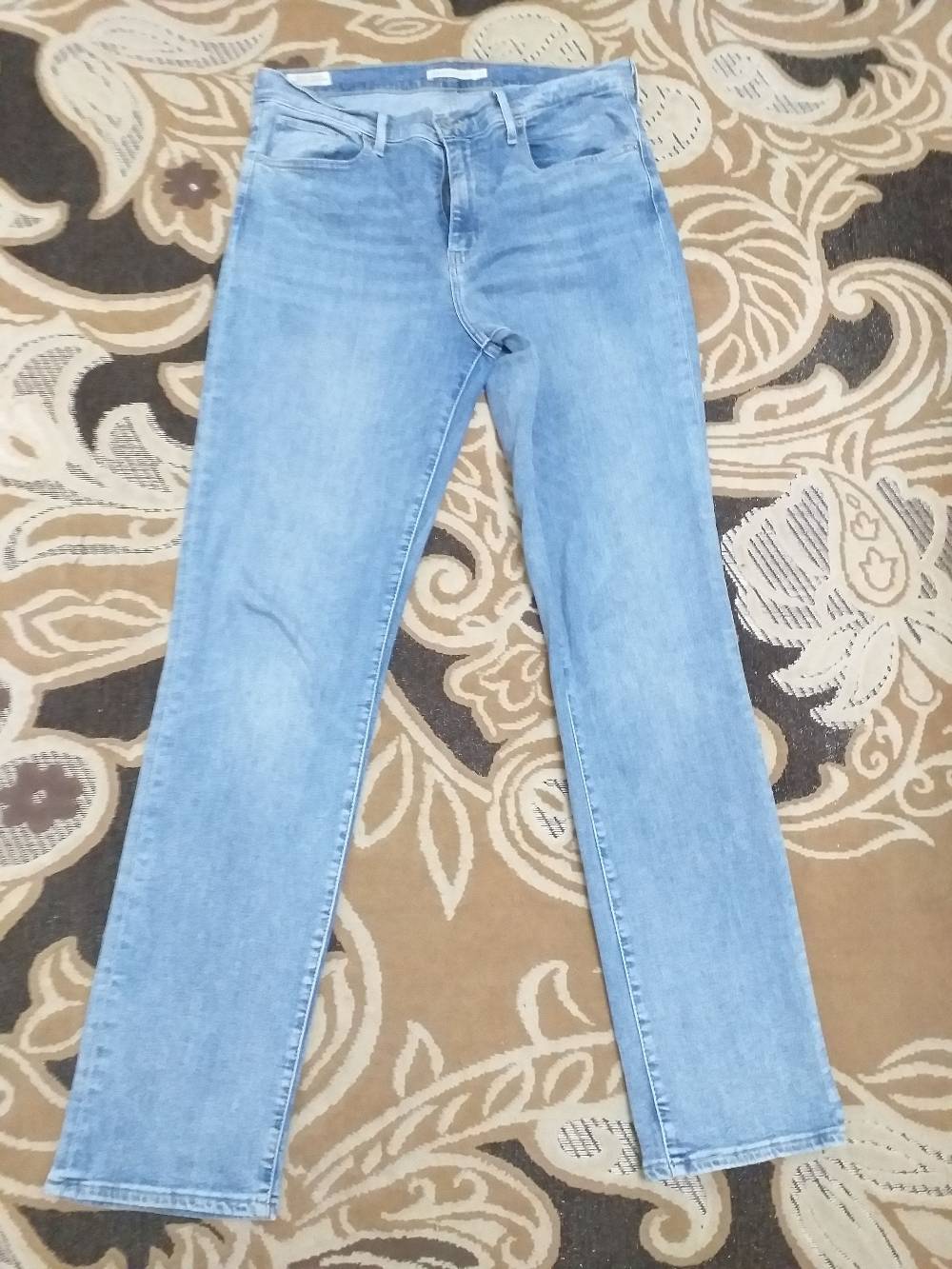 Levi's 724 High Rise Straight Jeans