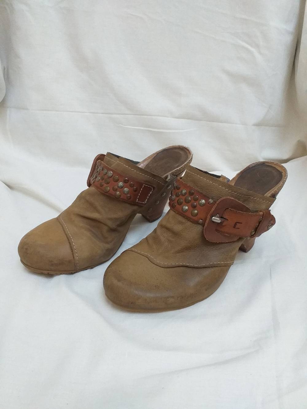 Women's Air Step Studded Leather Mules