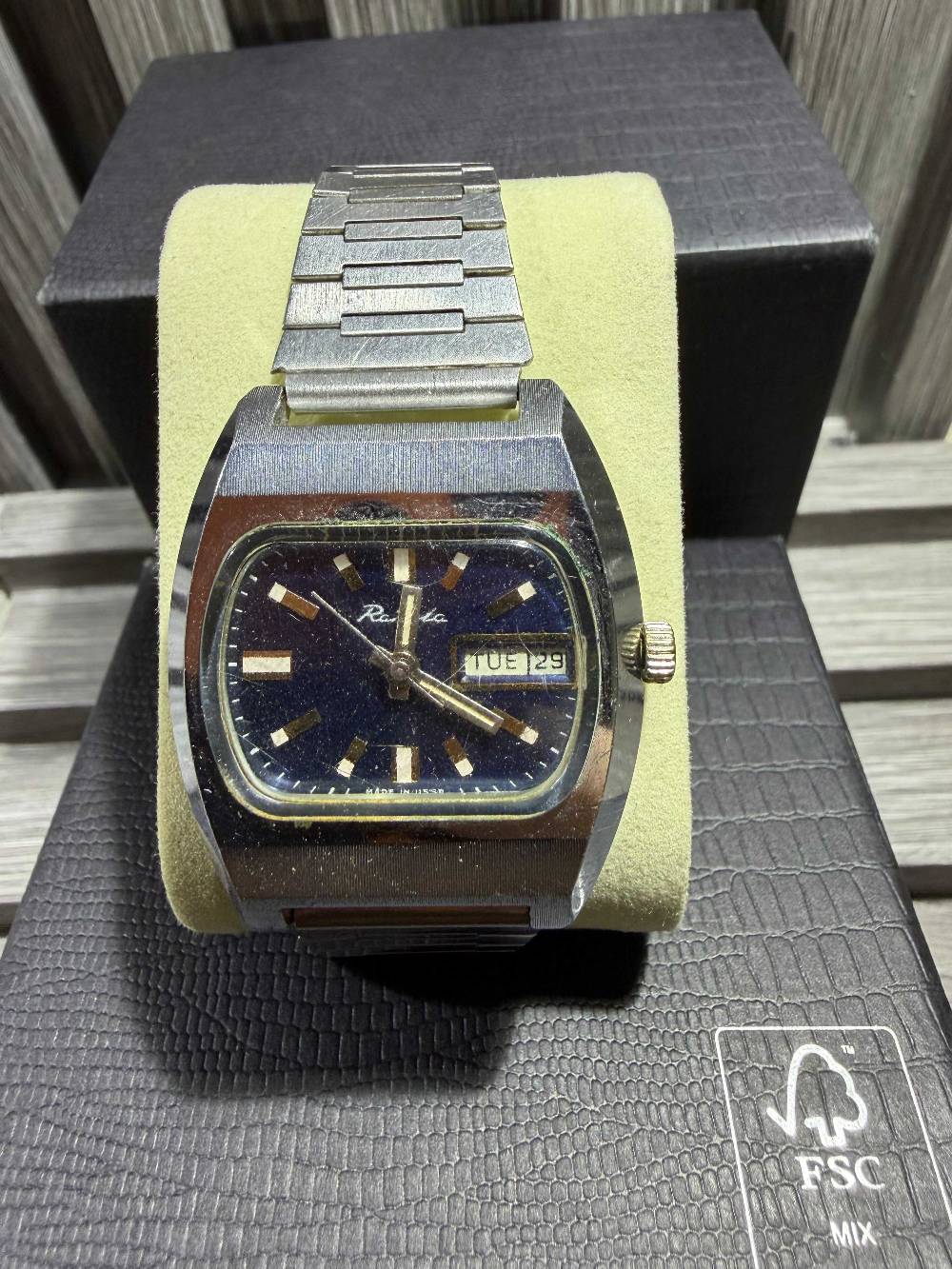 Raketa Soviet USSR Manual Wind Day-Date Watch