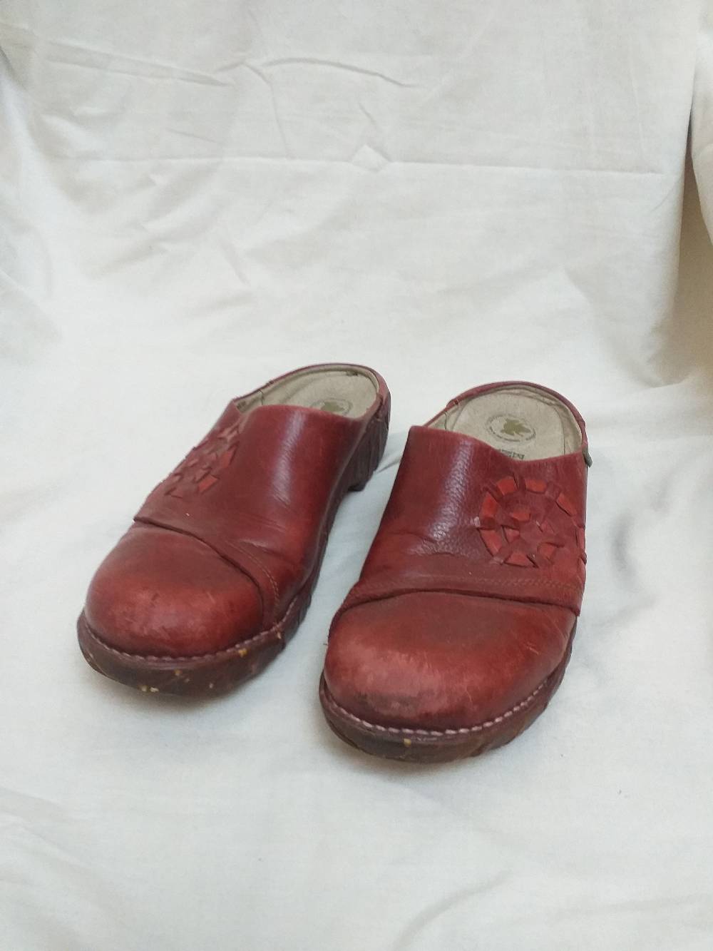 El Naturalista Red Leather Slip-On Mules/Clogs